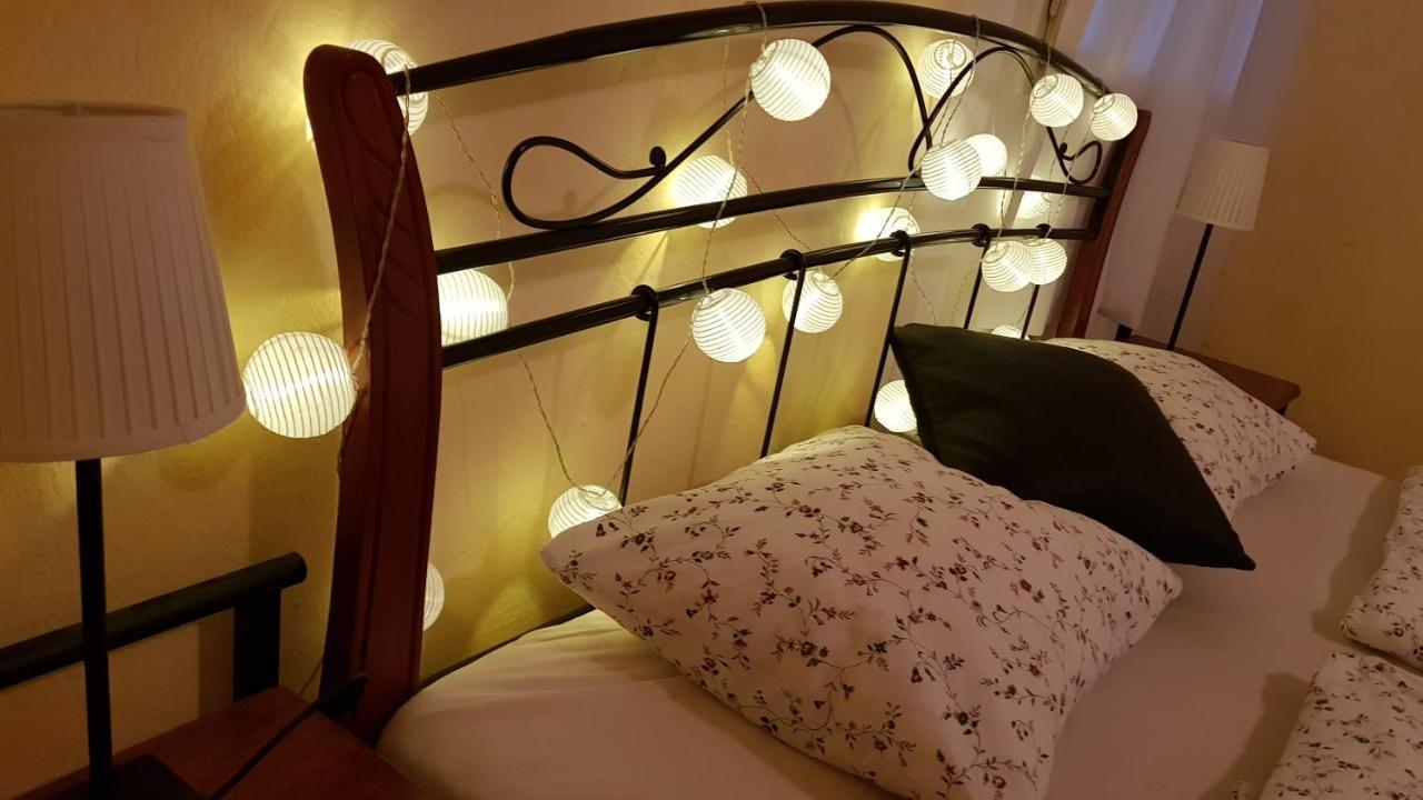 Apartman Lotos Mikulov Extérieur photo
